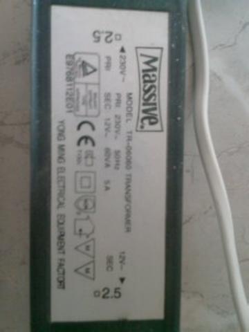 Transformator die constant 12V afgeeft. met dit type werkte alles voorheen