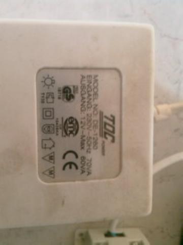 Transformator die constant 12V afgeeft. Met dit type werkte alles voorheen